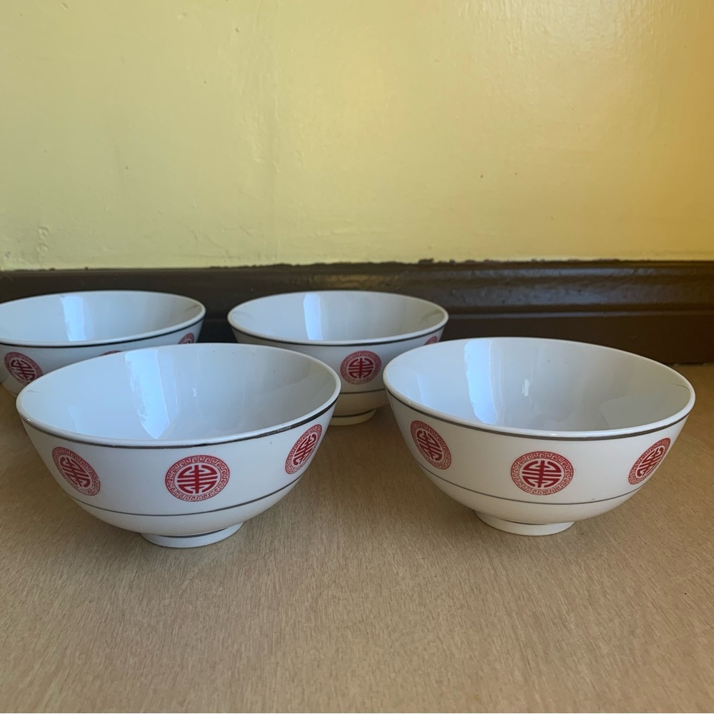 Great China Rice Bowls Set of 4 4.5in White Red Excellent Longevity Shou Symbol